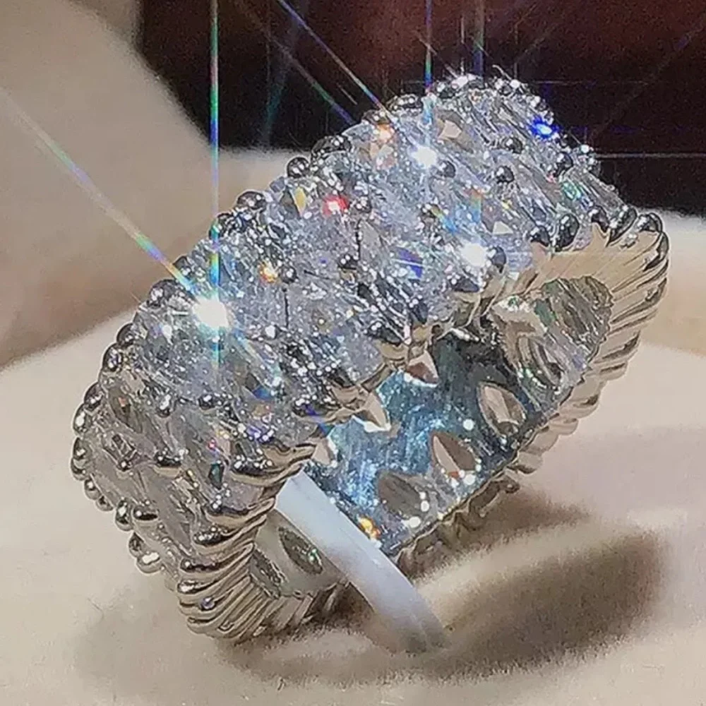 NEW 925 STERLING SILVER ETERNITY ENGAGEMENT DIAMOND RING, CUTE RING, SHINY RING. - Picture 2 of 6